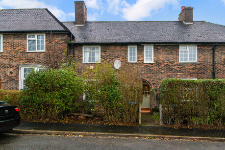 3 bedroom mid terraced house for sale