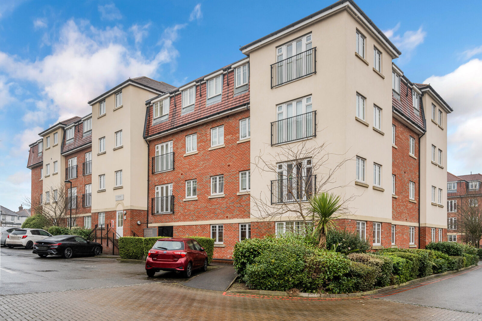 2 bedroom  flat for sale Schoolgate Drive, Morden, SM4, main image