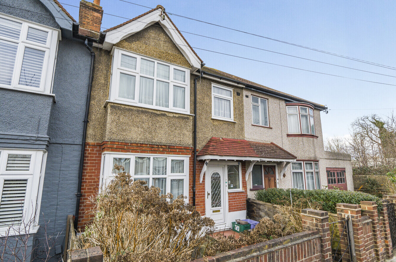 3 bedroom mid terraced house for sale Caesars Walk, Mitcham, CR4, main image