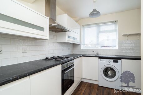 2 bedroom mid terraced house to rent, Available unfurnished from 01/03/2025