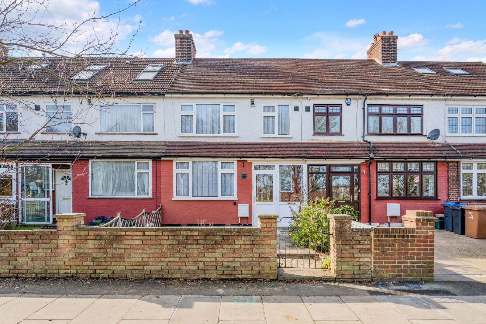 3 bedroom mid terraced house for sale Farm Road, Morden, SM4, main image