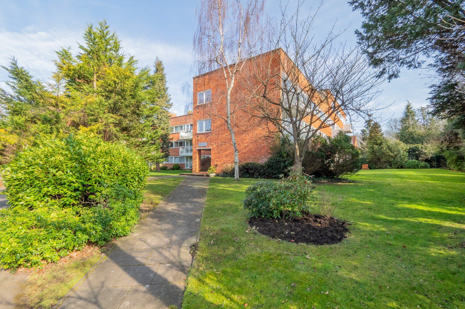 2 bedroom  flat for sale Brighton Road, Sutton, SM2, main image