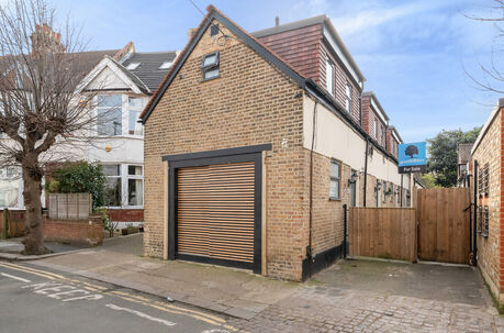 1 bedroom end terraced house for sale