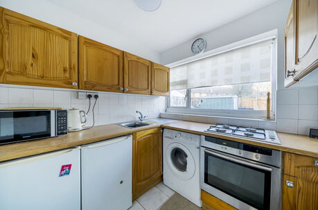 2 bedroom mid terraced house for sale