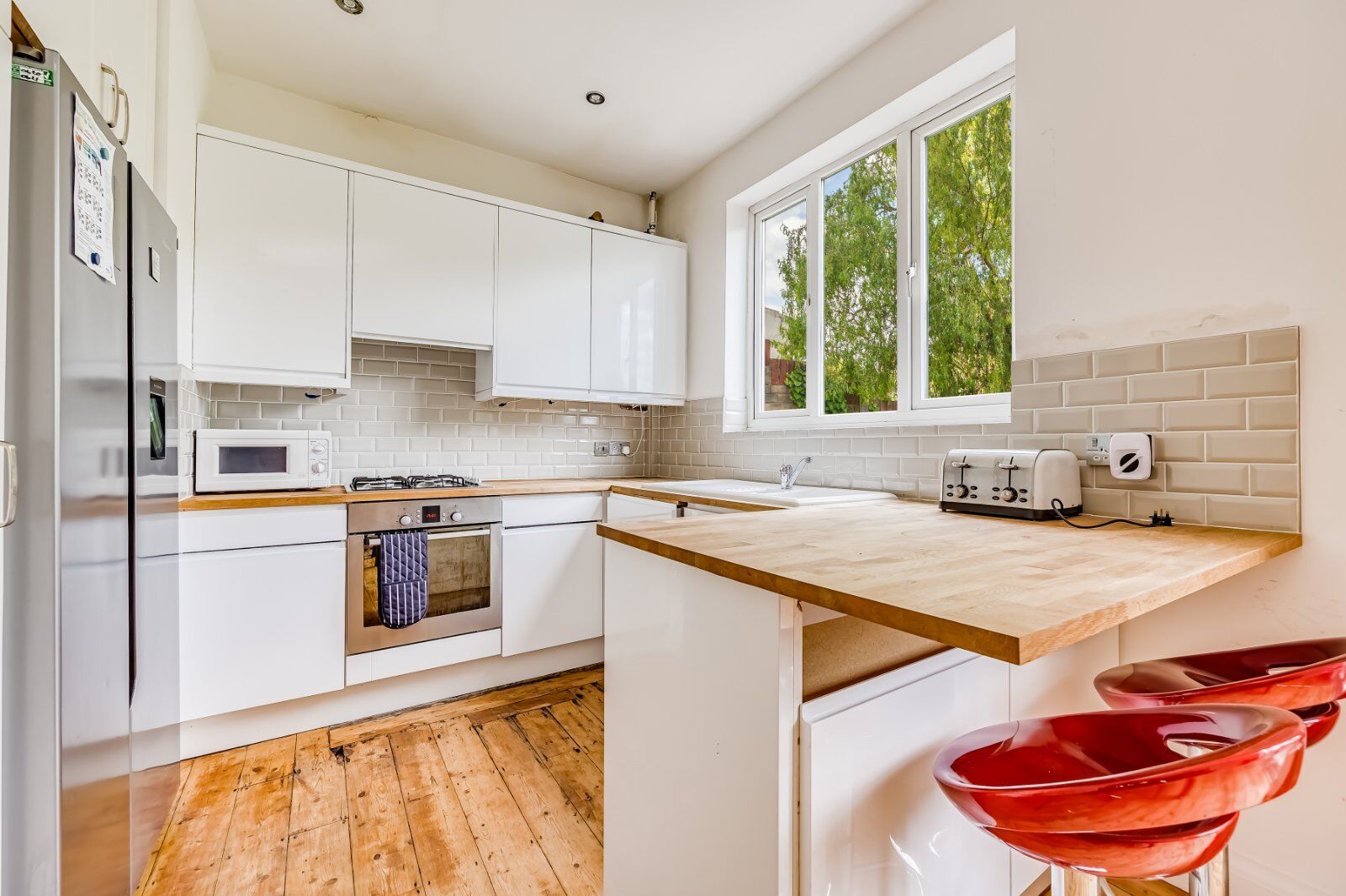 5 bedroom mid terraced house to rent, Available furnished from 10/09/2025 Daybrook Road, London, SW19, main image