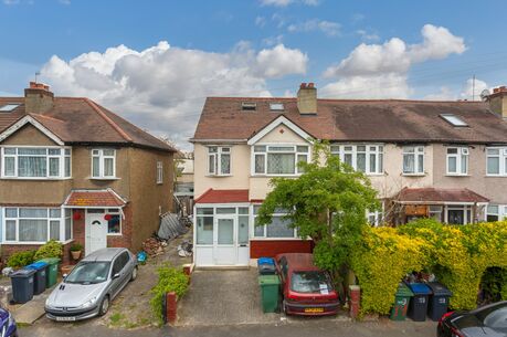 5 bedroom end terraced house for sale