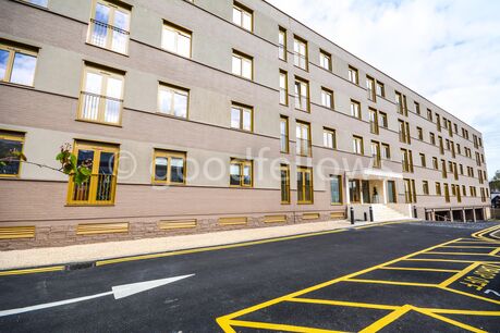 2 bedroom  flat to rent, Available unfurnished from 15/03/2025