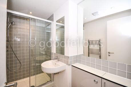 2 bedroom  flat to rent, Available unfurnished from 15/03/2025