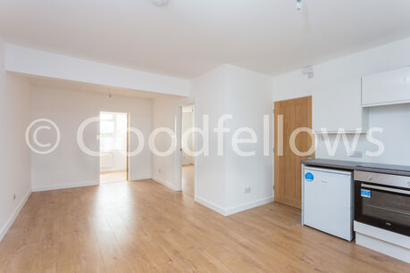 2 bedroom  flat to rent, Available unfurnished from 15/02/2025