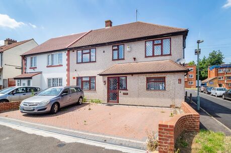 7 bedroom semi detached house for sale