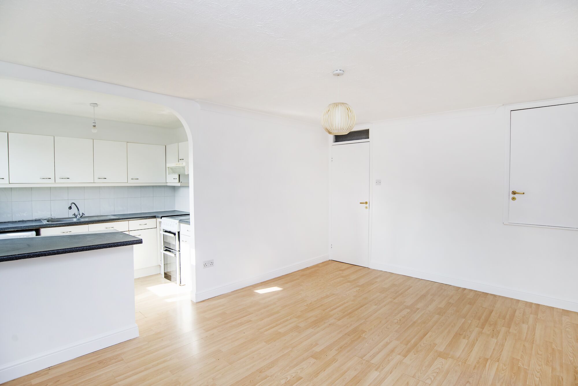 2 bedroom  flat to rent, Available from 08/02/2025 Connaught Gardens, Morden, SM4, main image