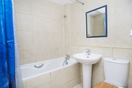 2 bedroom  flat to rent, Available from 08/02/2025