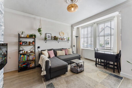 1 bedroom  flat for sale