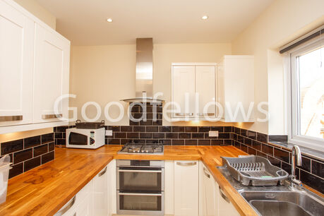 3 bedroom semi detached house to rent, Available from 04/01/2025